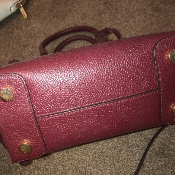 Micheal Kors Hand bag - Picture 5 of 5